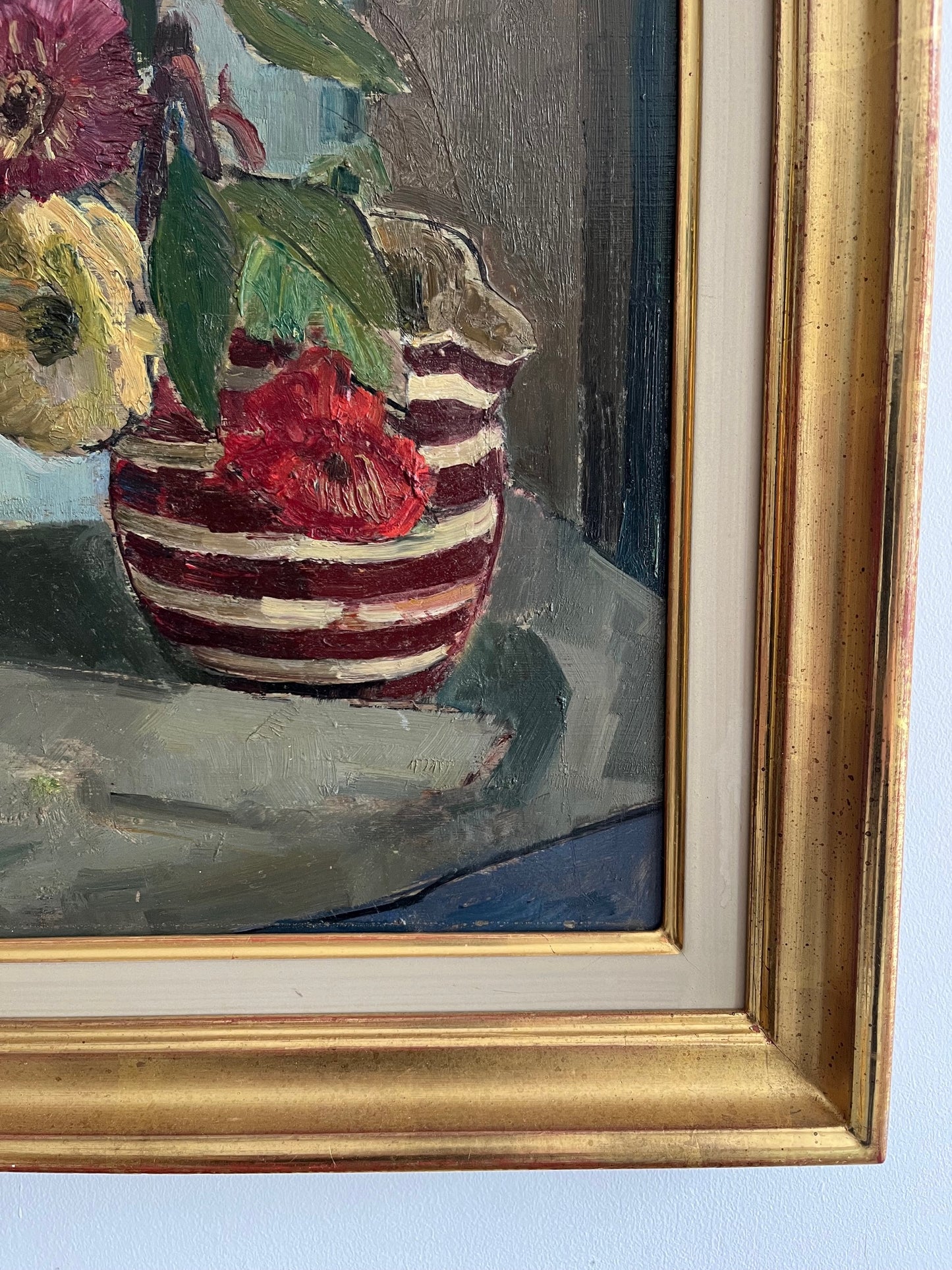 Jug with stripes